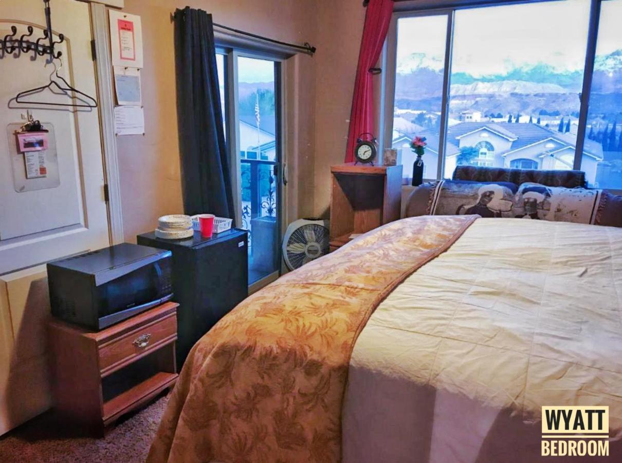 The Zion House - Affordable Bedrooms ハリケーン エクステリア 写真