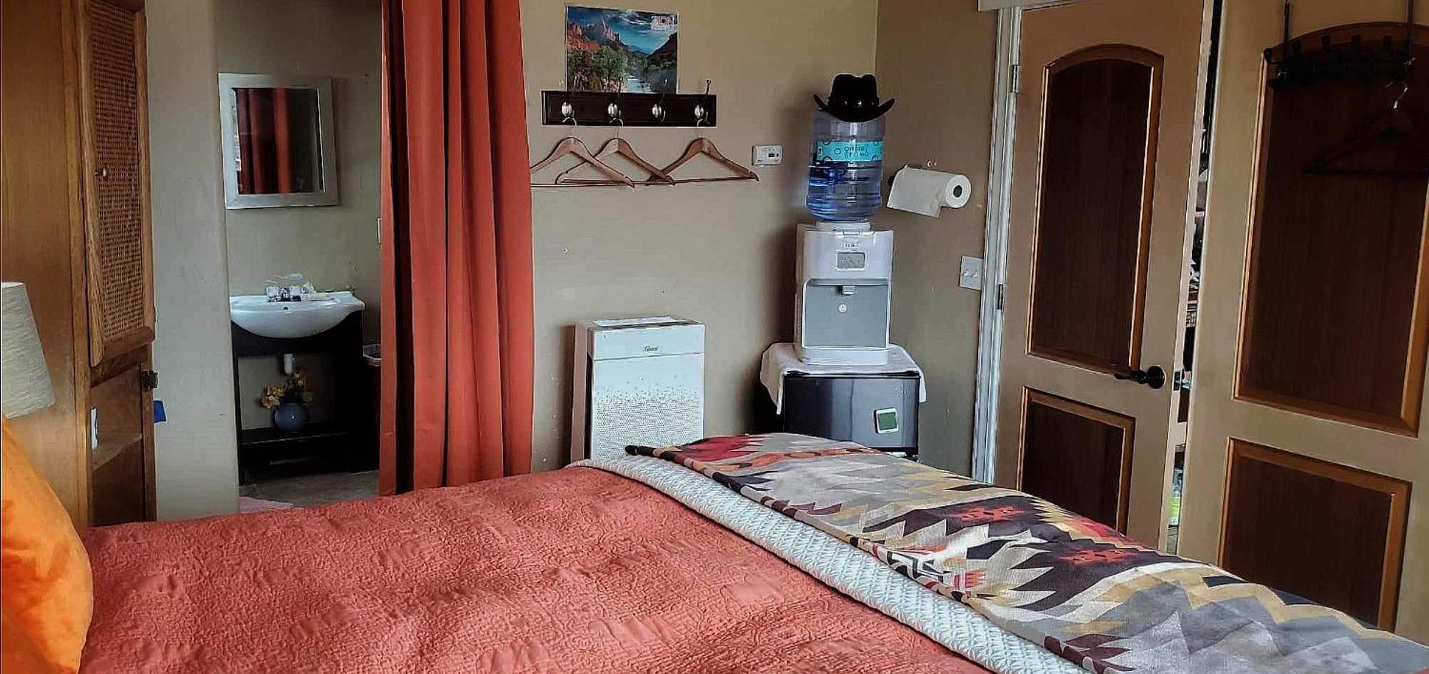 The Zion House - Affordable Bedrooms ハリケーン 部屋 写真